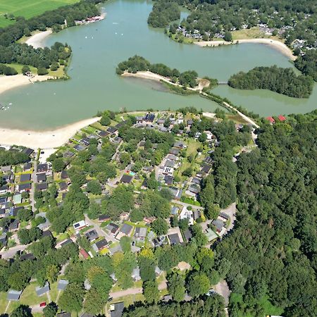 Gezellig Chalet Met 2 Slaapkamers En Zicht Op Het Water Erm Екстериор снимка