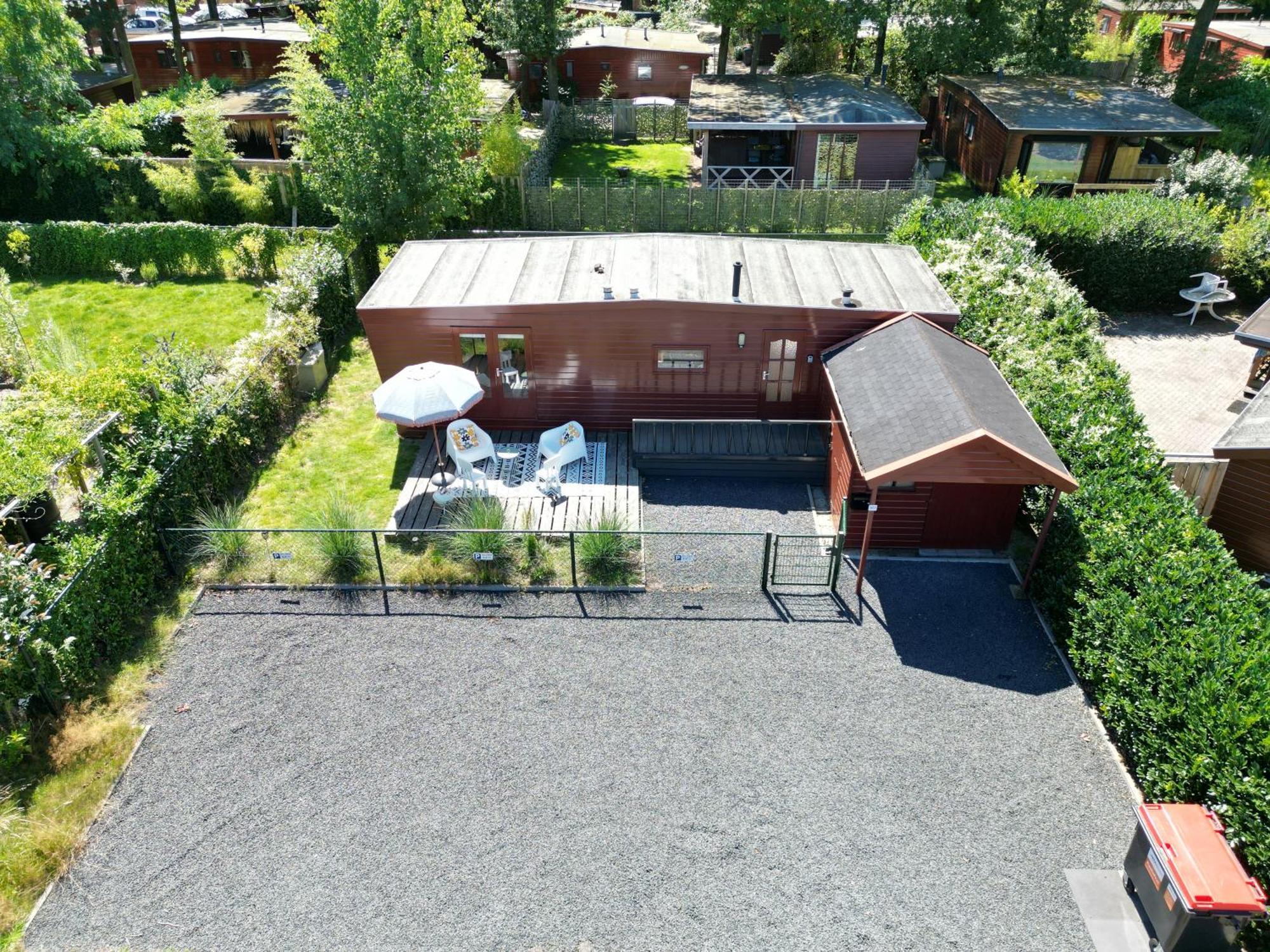 Gezellig Chalet Met 2 Slaapkamers En Zicht Op Het Water Erm Екстериор снимка